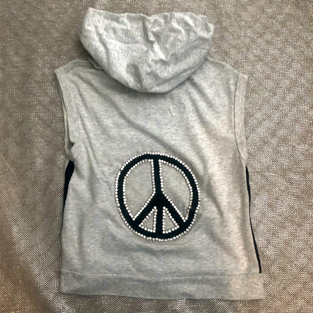 Twisted Heart Sleeveless Hoodie w/ Rhinestone Peace Sign on Back - free ship